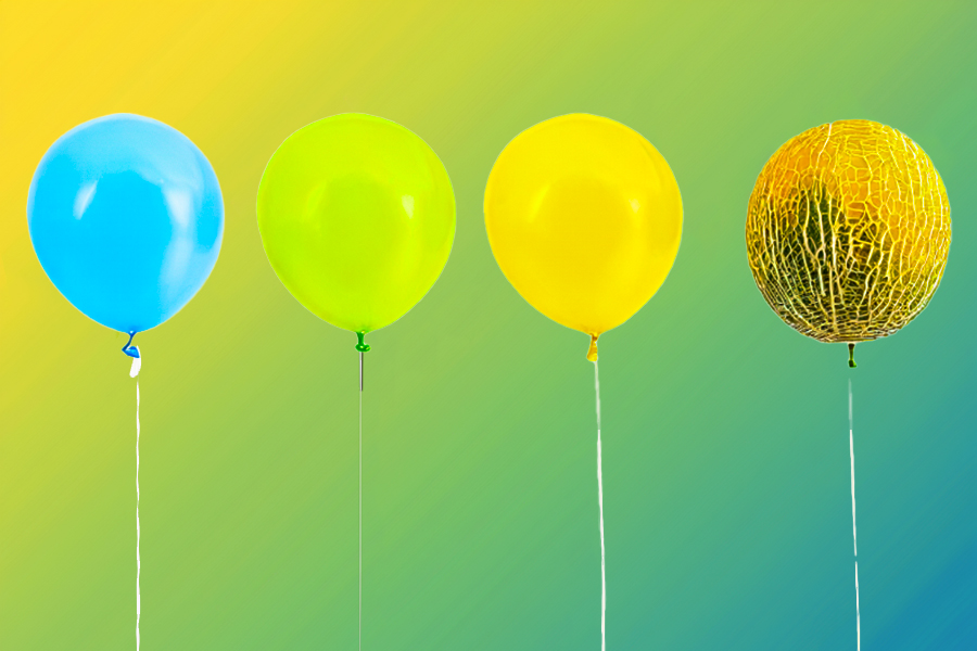 Grafik: KI-generiert; drei Luftballons in blau, grün und gelb schweben nebeneinander. Der vierte Ballon in der Reihe sieht aus wie eine Galia-Melone mit grün-gelber Schale und grün-gelben Ader-ähnlichen Maserungen. Alle Ballons haben weiße Fäden, die nach unten hängen. Der Hintergrund ist ein Verlauf von gelb über grün bis grün-blau.